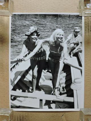 Ingrid Thulin With Francoise Prevost Leggy Barefoot Bikini Candid Photo 1966