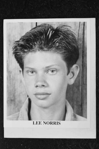 Lee Norris - 8x10 Headshot Photo W/ Resume
