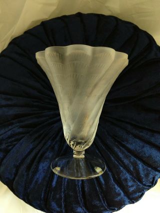 Lalique Frosted Crystal Vase Lucie Pattern Swirl Shell Feathers 5.  75 