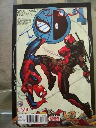 Deadpool Comic Book 1 Signed By Ryan Reynolds And Tom Holland Rare & Real Deal