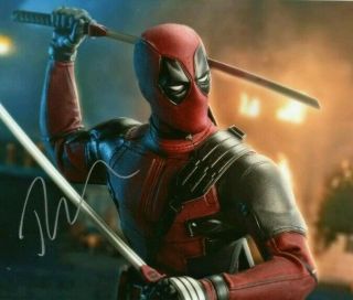 Ryan Reynolds Signed Autographed 8x10 Photo - Deadpool - Marvel - W/coa