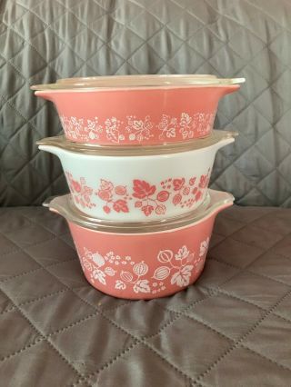 Vtg Pyrex Pink Gooseberry Set Of 3 Casserole Dishes 471 472 473 With Lids