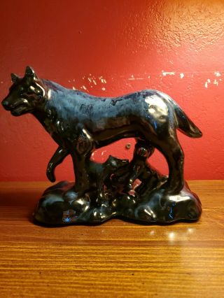 Blue Mountain Pottery Wolf With Cubs Figurine