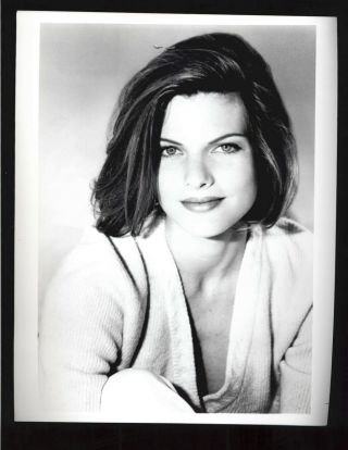 Heather Medway - 8x10 Headshot Photo With Resume - Viper