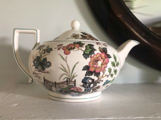 Wedgwood Of Etruria & Barlaston Floral Teapot W/lid 1945 - 1965 Eastern Flowers