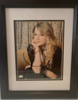 Rare Taylor Swift Signed Autographed 8x10 Promotional Photo