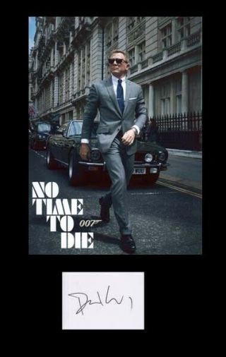 Daniel Craig 007 James Bond Film " No Time To Die " Autograph Card Full Sig