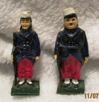 Vintage Stan Laurel And Oliver Hardy Small Metal Or Lead Figures