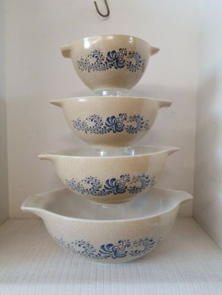 Vintage Pyrex Homestead Tan & Blue Cinderella Nesting Mixing Bowl 441 - 444