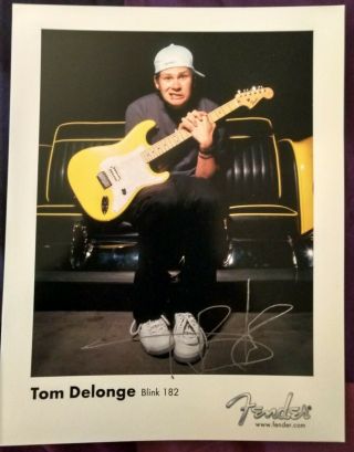 Tom Delonge Blink 182 A&a Autographed 8.  5 X11 Fender Guitar Promo