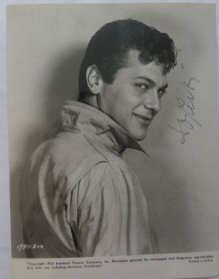 Tony Curtis Signed Photo B & W,  Year 1954,  Universal Publicity Photo