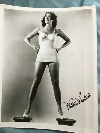 Marie Windsor Signed Autographed Photograph The Killing,  Song Of The Thin Man