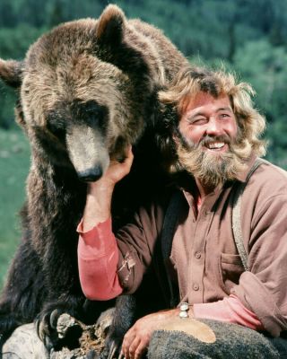 The Life And Times Of Grizzly Adams Dan Haggerty With Bear Smiling 8x10 Photo