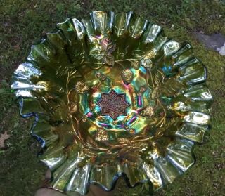 Carnival Radium Green Millersburg Grape Wreath Tce Bowl “star Center”