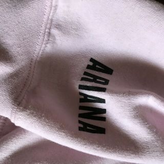 Ariana Grande Dangerous Woman Tour Authentic Pink Bunny Sweatshirt Large 8