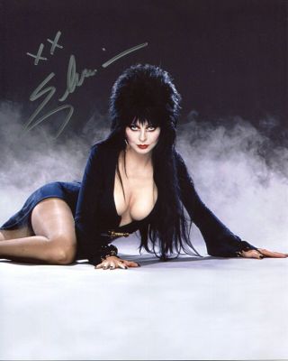 Cassandra Peterson Elvira Mistress Of The Dark Signed Photo With Fe,  Proof