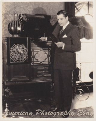 Warner Baxter At Home - 1920s Paramount Picture Star Phonograph Player/radio