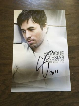 Enrique Iglesias Euphoria World Tour Authentic Autographed Poster With VIP Badge 5