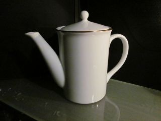 Tiffany & Co.  20 Oz.  Teapot White China Gold Trim Rim Coffee Pot Kettle Mcm