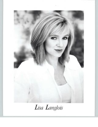 Lisa Langlois - 8x10 Headshot Photo - Class Of 1984