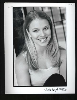 Alicia Leigh Wills - 8x10 Headshot Photo With Resume - General Hospital