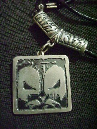 KISS NECKLACE SPENCER ' S GIFTS STERLING SILVER 1998 2