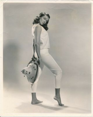 Dorothy Malone 1960s 8 X 10 Sexy Barefoot Glamour Photo Pedal Pushers