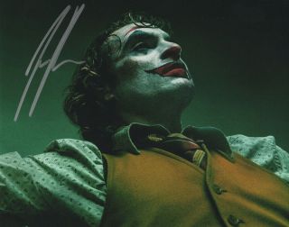 Joaquin Phoenix Joker Signed Autographed 8x10 Photo J539