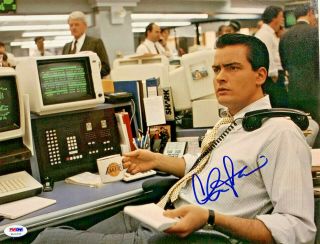 Charlie Sheen Autographed 11x14 Wall Street Bud Fox Desk Signed Photo - Psa/dna