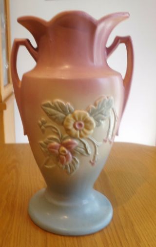 Hull Art Pottery 1940 ' s Wildflower Vase W - 18 12 1/2 