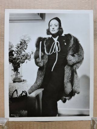 Joan Crawford In A Fur Coat Glamour Fashion Portrait Photo 1930 
