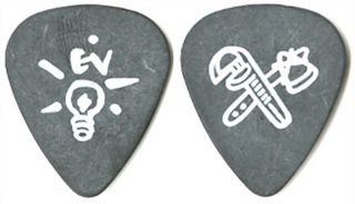 Pearl Jam Eddie Vedder 1996 No Code Tour Ev Tomahawk / Light Bulb Guitar Pick