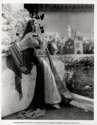 1935 Pin Up Girl Hollywood Studio Photograph Loretta Young 548