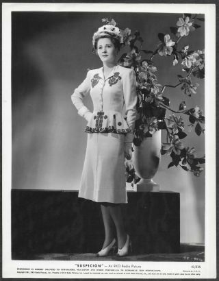Alfred Hitchcock Suspicion Joan Fontaine 1940s Promo Portrait Photo