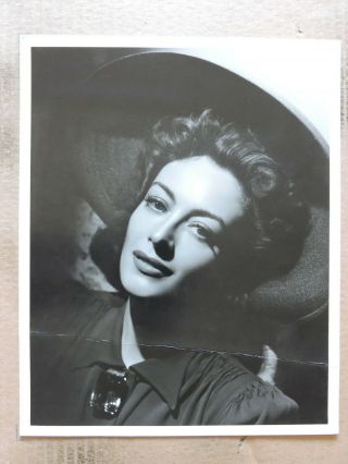 Joan Crawford Dw Glamour Studio Portrait Photo 1941 A Woman 