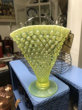 Vintage Fenton Opalescent Topaz Hobnail Fan Vase Vaseline Uranium Hard To Find
