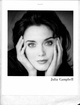 Julia Campbell - 8x10 Headshot Photo W/ Resume - Romy & Michelle