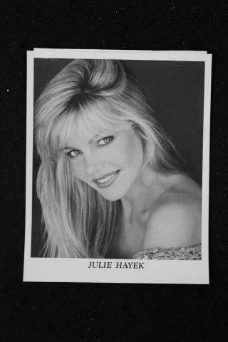 Julie Hayek - 8x10 Headshot Photo W/ Resume - Commando