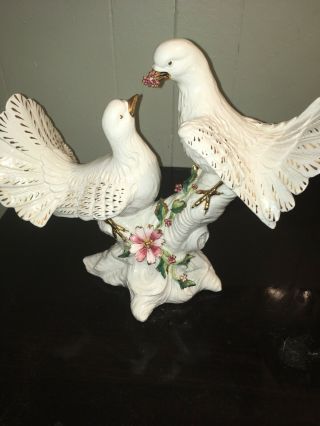 Italian Made Capodimonte Porcelain/ceramic Flowers And Doves Statue