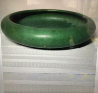 Zanesville Stoneware Pottery Arts And Craft Low Bowl Matt Green 9 3/4” D X 2” H 5