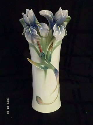 Fantastic Franz Long Tail Hummingbird Design Sculptured Porcelain Vase Fz01203