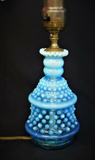 Wonderful Vintage Small Fenton Blue Opalescent Hobnail Bedroom Vanity Table Lamp