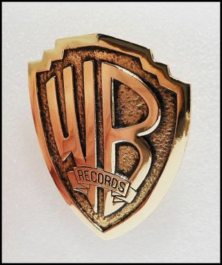 Warner Brothers Vintage 70 ' s Metal Pin Badge Large 3 x 2 1/4 inches Rare 2