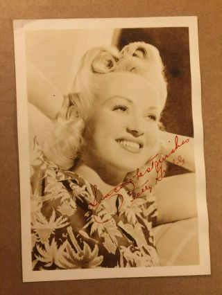 Betty Grable Early Vintage Autographed Photo 40s How To Marry 1945