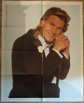 Clippings - Madonna - Patrick Swayze - Poster 16x24 Inch - S - 537