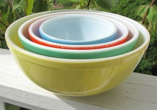 Vintage Pyrex 1940s Primary Colors Nesting Mixing Bowls Set Of 4