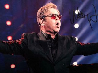 Elton John Hand Signed Autographed Color 8 X 10 Photo W/coa,