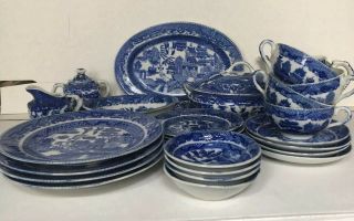 33 Piece Set Of Vintage Japan Blue Willow Child’s China Tureen,  Platter,  Teaset 2