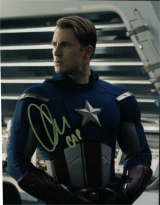 Chris Evans Avengers Captain America Signed Autographed 8x10 Photo C305