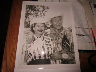 Roy Rogers And Dale Evans 8x10 B&w Glossy Photo
